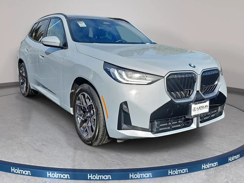 Used 2025 Gray Metallic BMW 30 xDrive image 4
