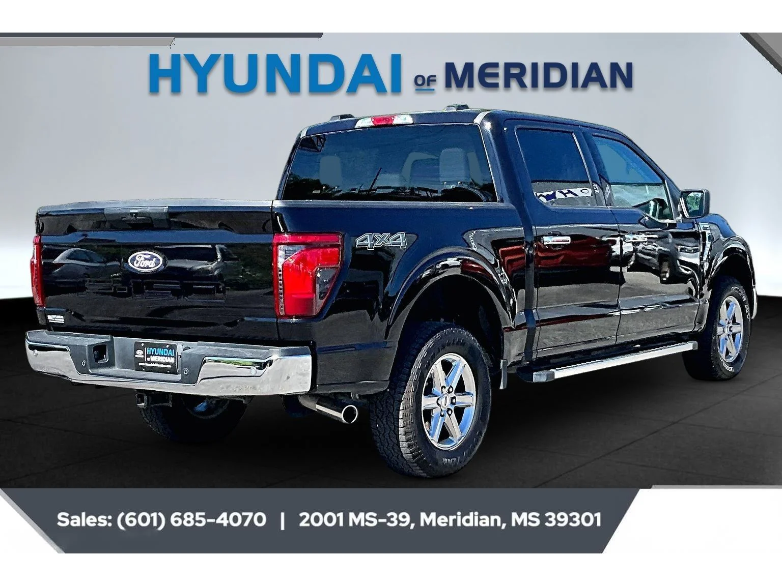 Used 2025 AGATE BLACK METALLIC Ford XLT image 11
