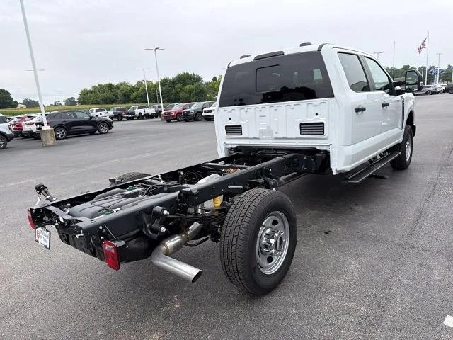 New 2026 Oxford White Ford F-350® XL image 31