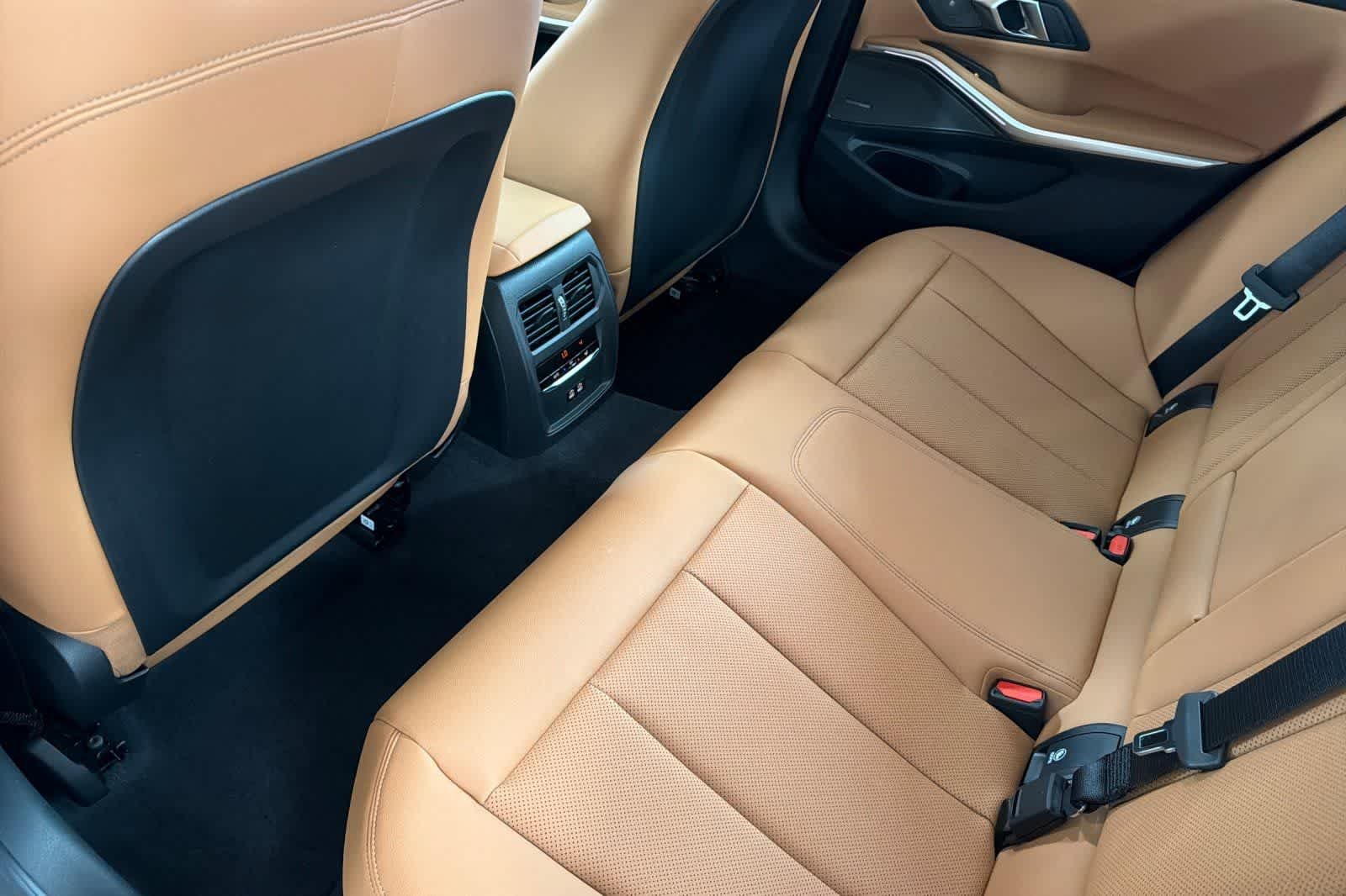 New 2026 Black Sapphire Metallic BMW 330i image 4