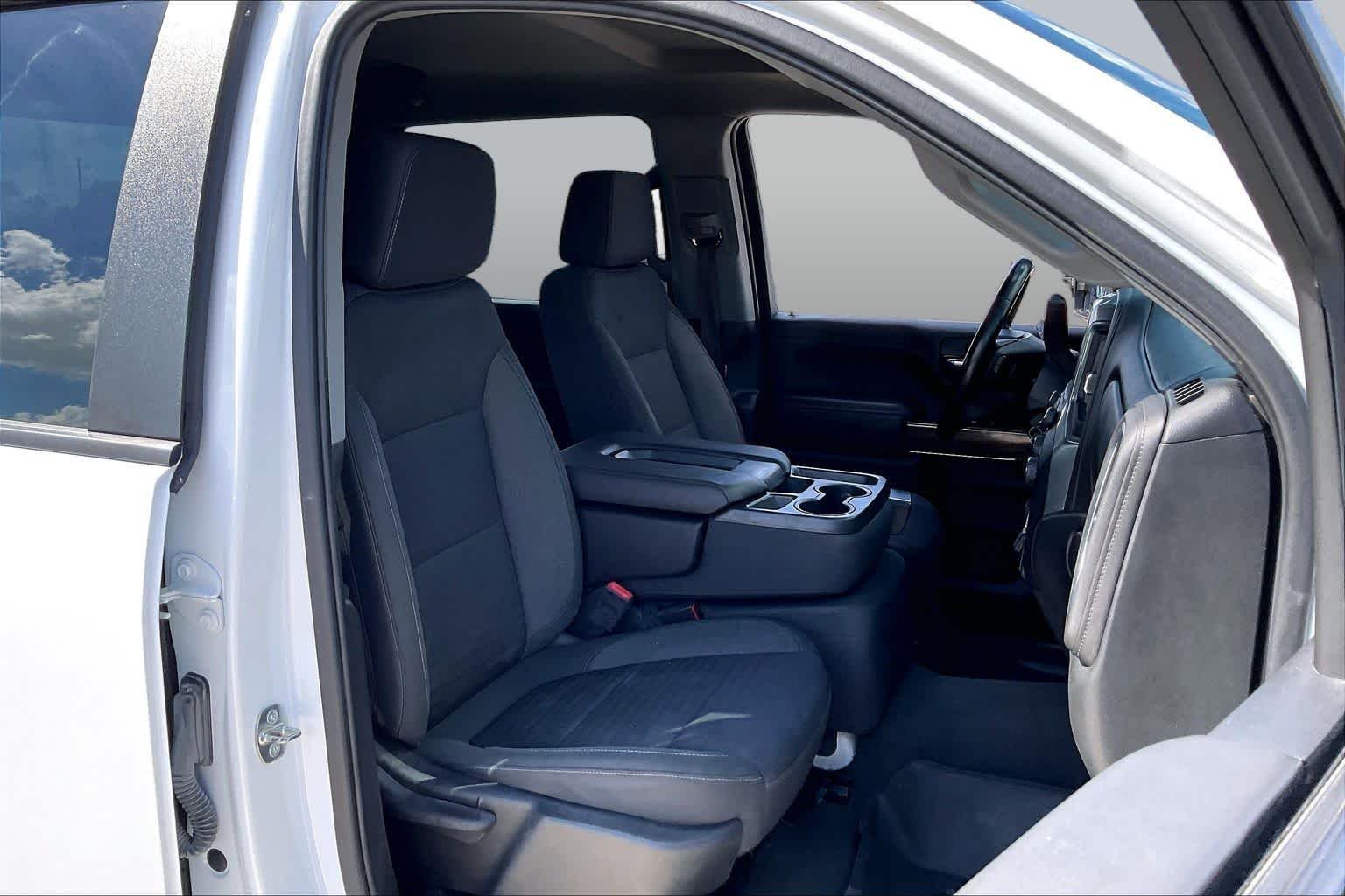 Used 2023 Summit White Chevrolet LT image 9