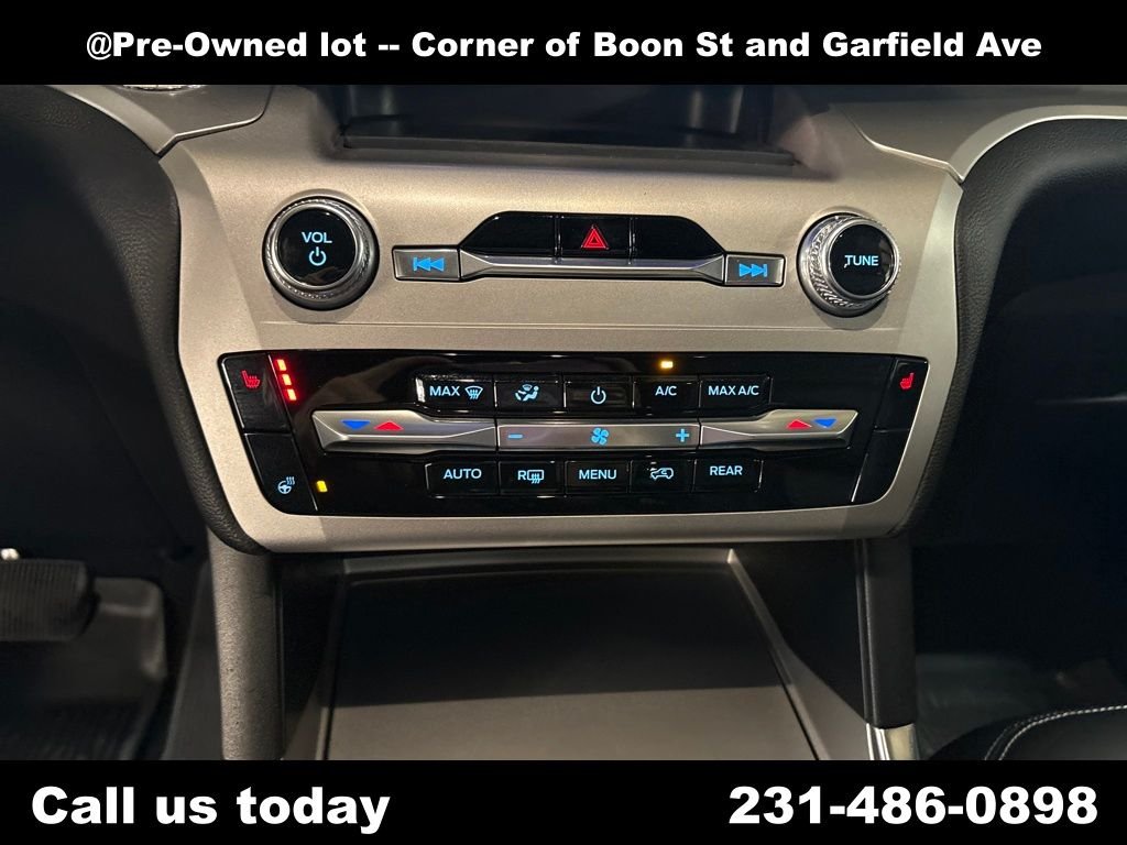 2022 Ford Explorer XLT - Photo 17