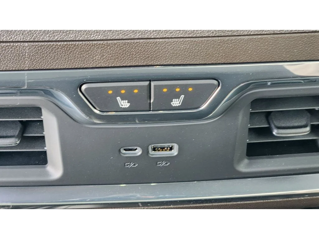2026 GMC Sierra 1500 SLT - Photo 14