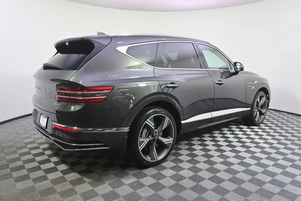 Used 2025  Genesis 3.5T Prestige image 7