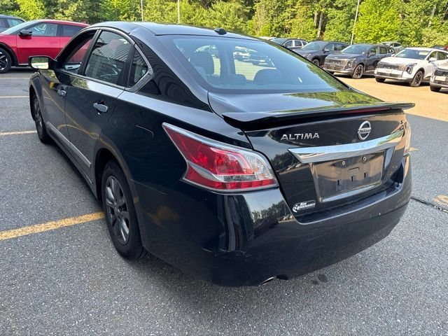 Used 2015 Super Black Nissan 2.5 S image 7