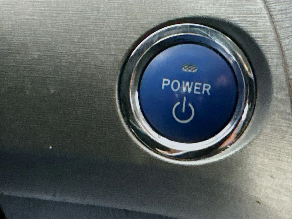 Used 2014 Red Toyota Five image 19