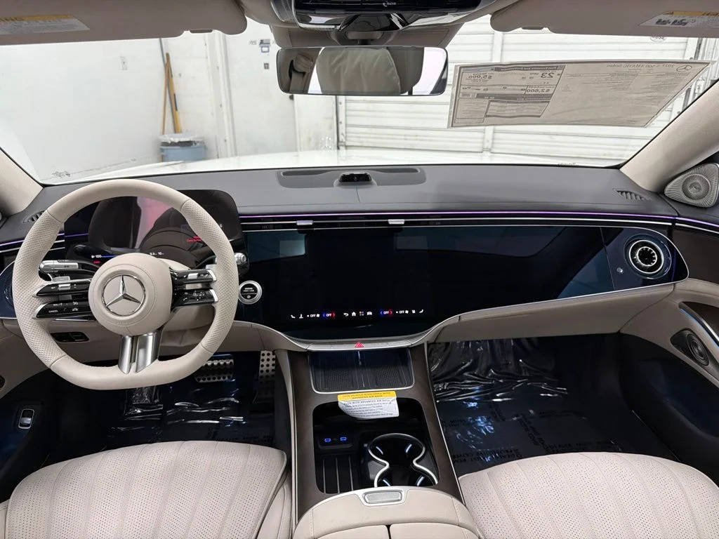 New 2027 White Mercedes-Benz S 580 image 25