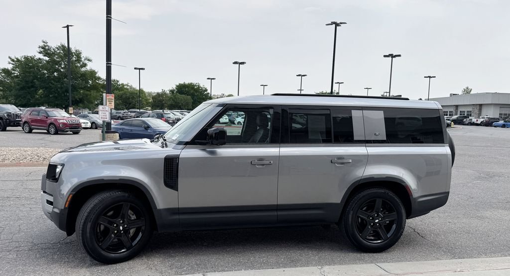 Used 2023 Gray Land Rover S image 6