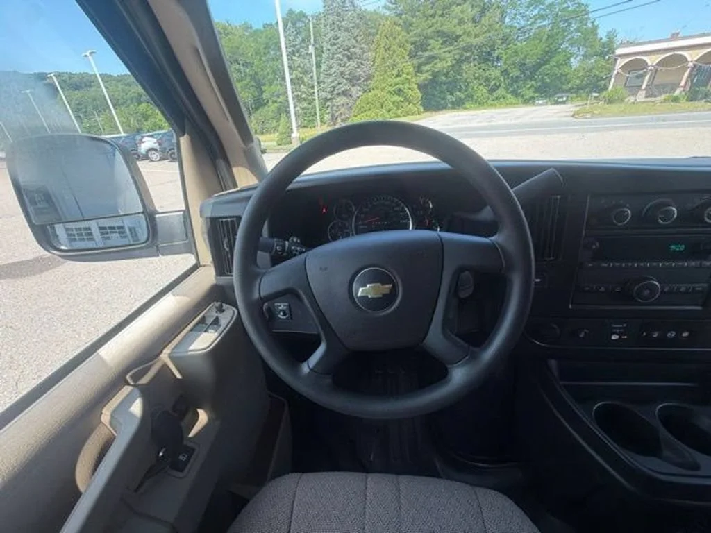 2025 Chevrolet Express Cargo Work Van - Photo 39