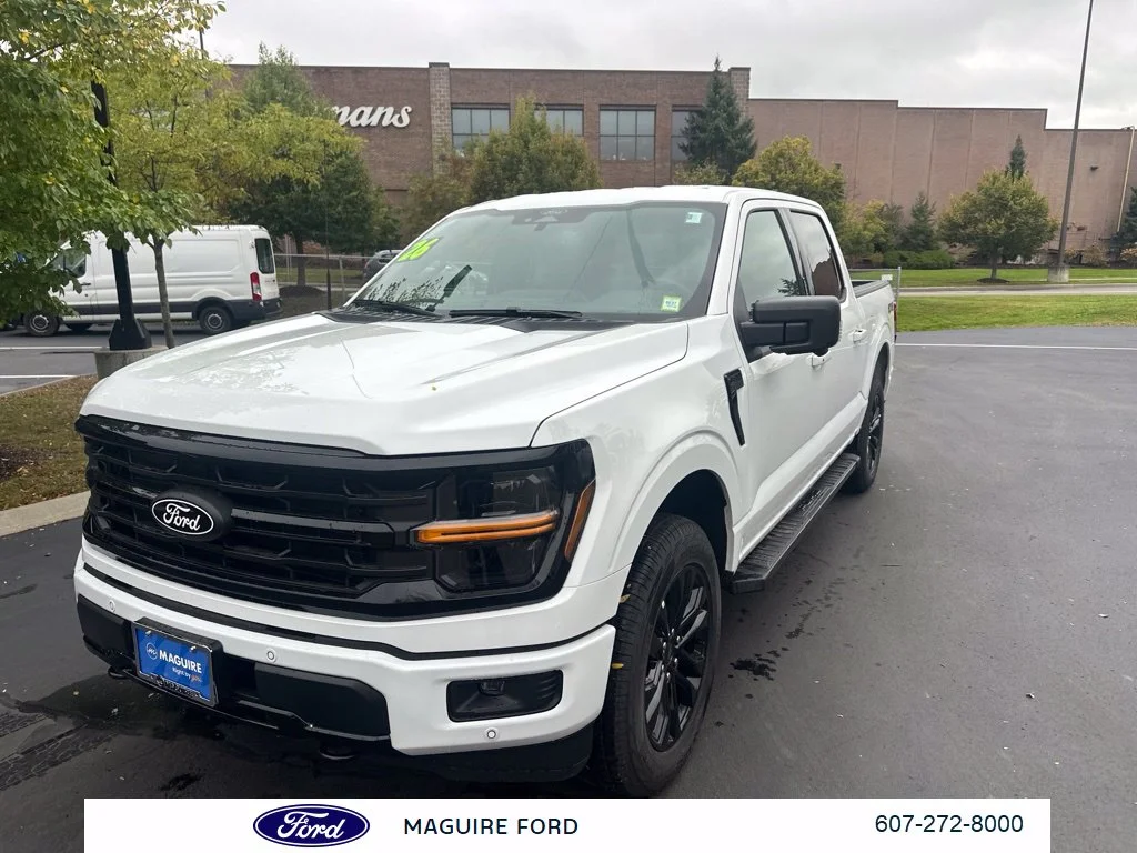 New 2026 Oxford White Ford XLT image 8