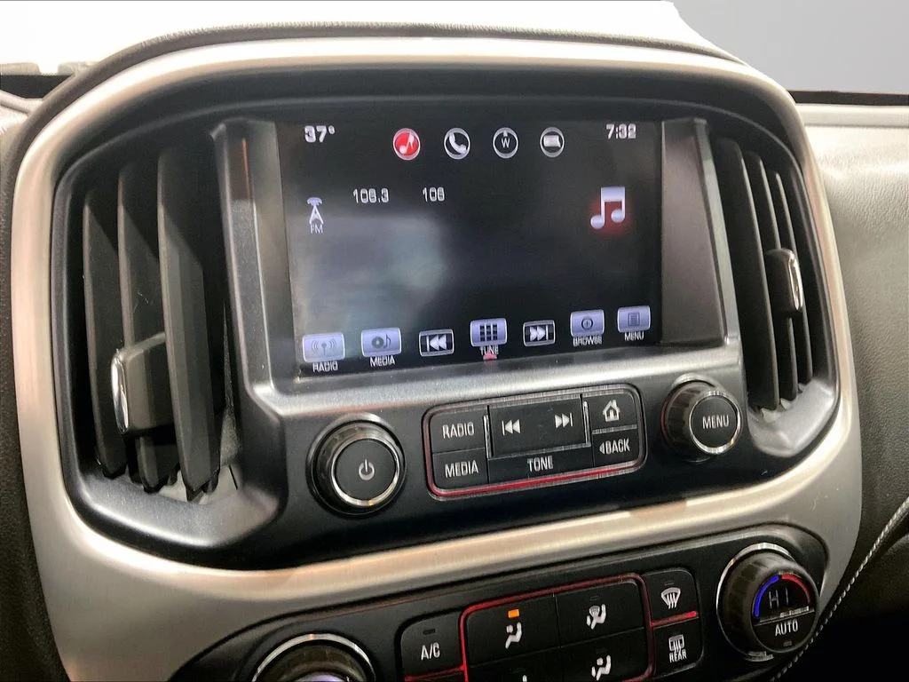 Used 2016 Black GMC SLT image 7