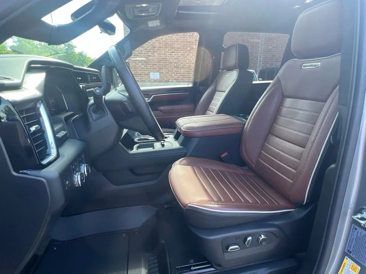 Used 2024 Silver GMC Denali Ultimate image 17