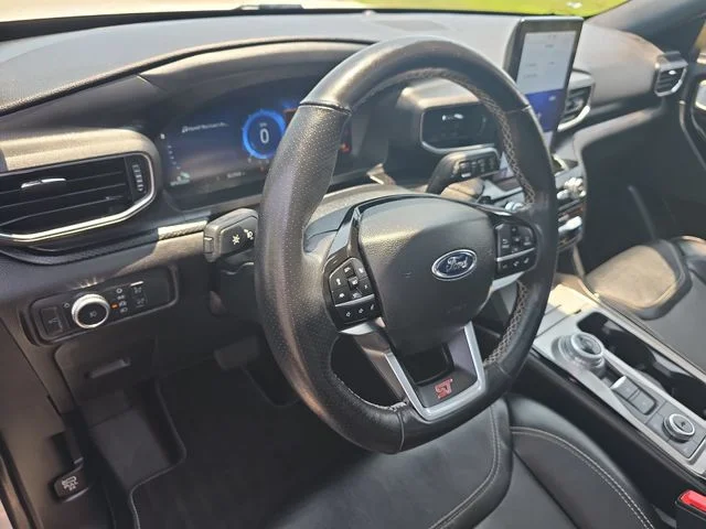 Used 2022 White Ford ST image 18