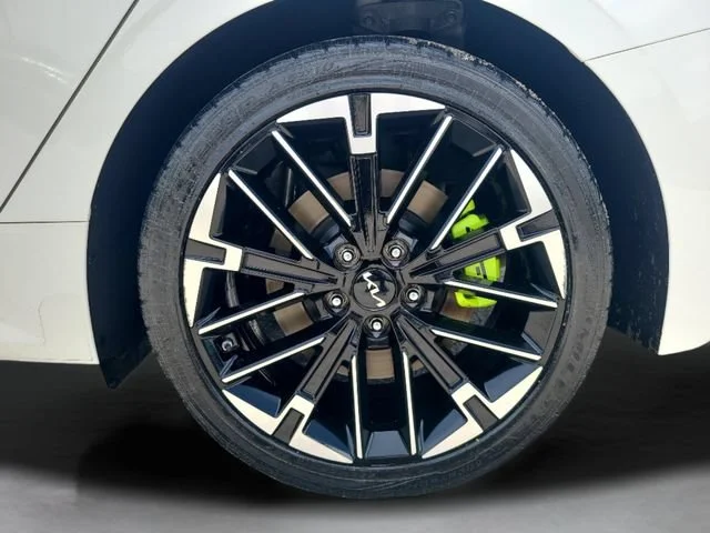 Used 2025  Kia GT image 35