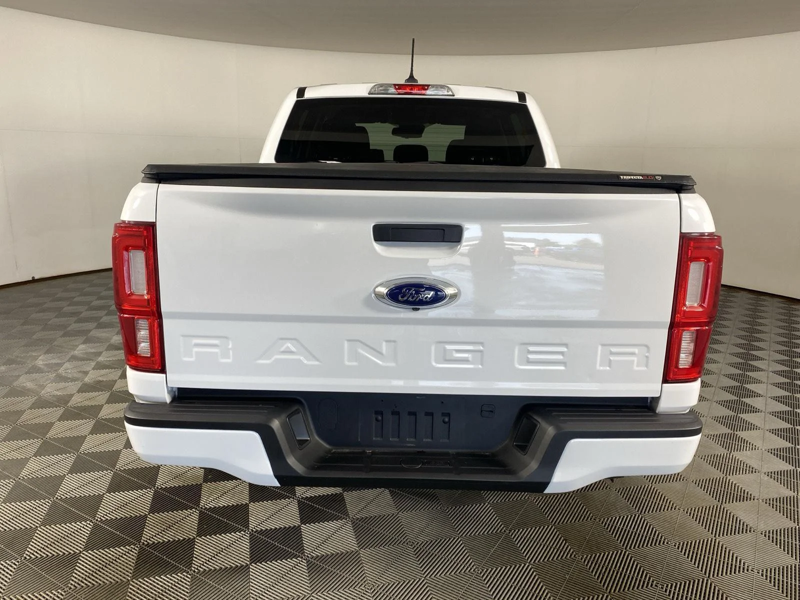 Used 2023 Oxford White Ford XLT image 15