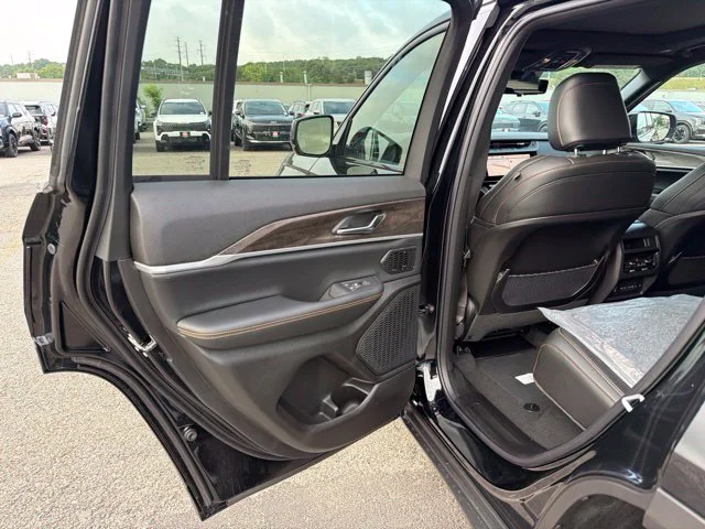 New 2026 Black Jeep  image 10
