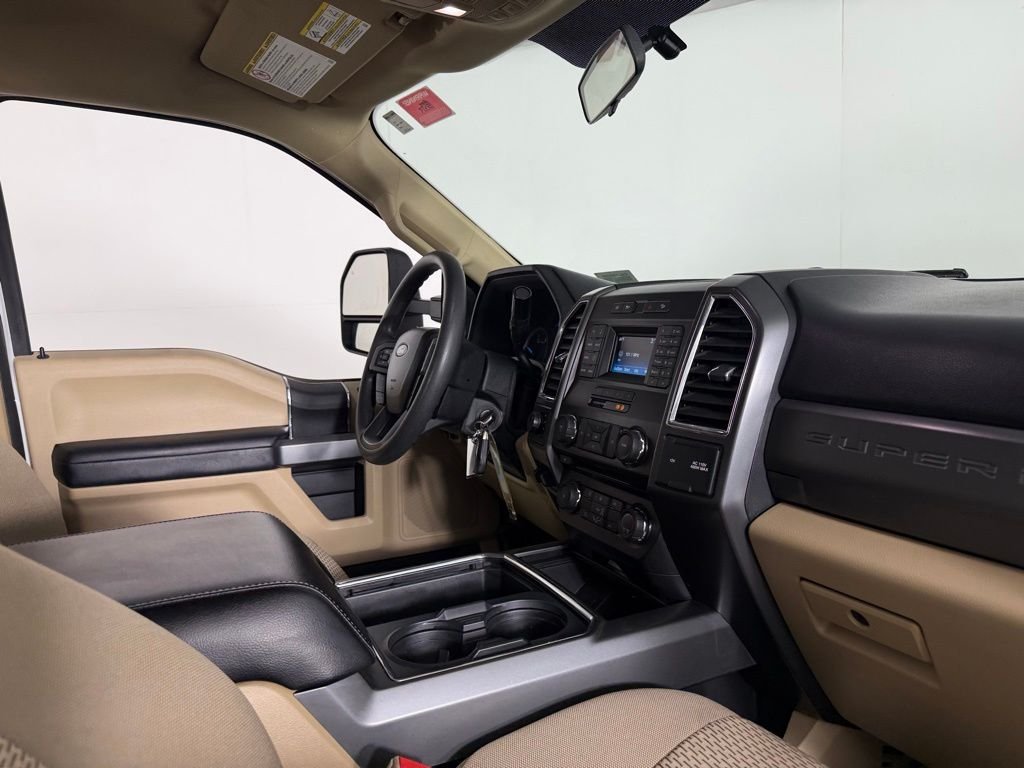 Used 2018 White Ford XLT image 30