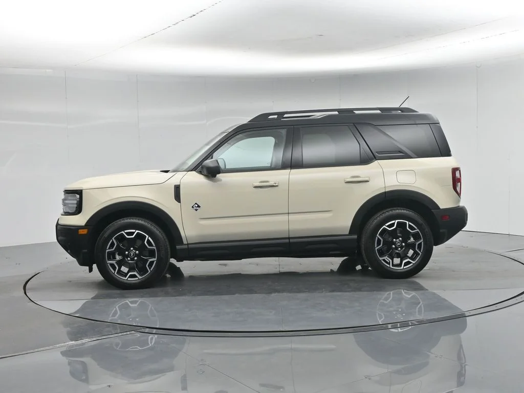 Certified Used 2025 Beige Ford Outer Banks image 31