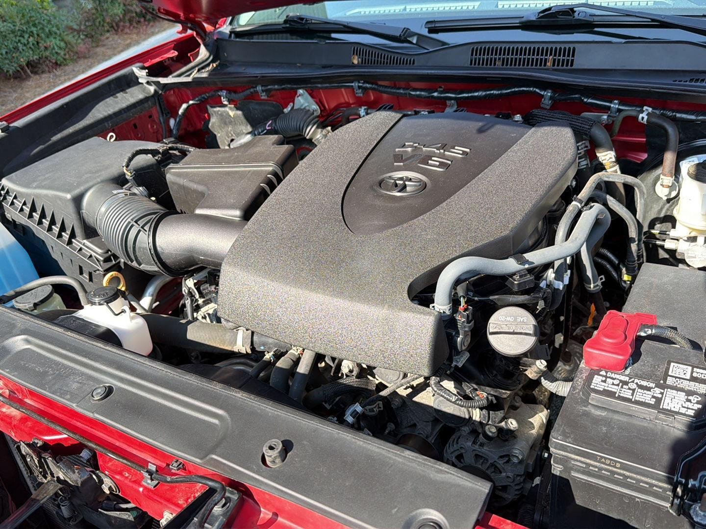 Used 2023 RED Toyota SR5 image 33