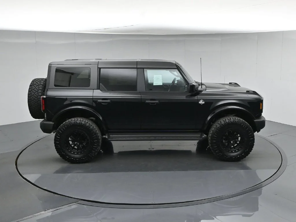 New 2026 Shadow Black Ford Outer Banks image 38