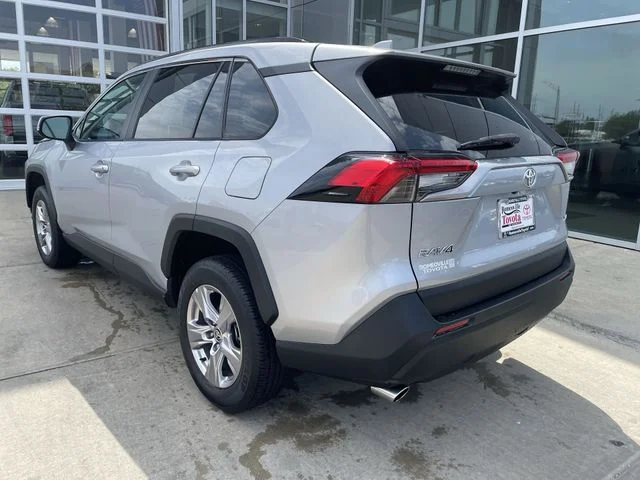 2024 Toyota RAV4 XLE - Photo 31
