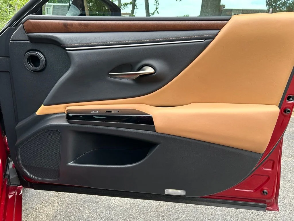 Used 2025 Red Lexus 350 image 26