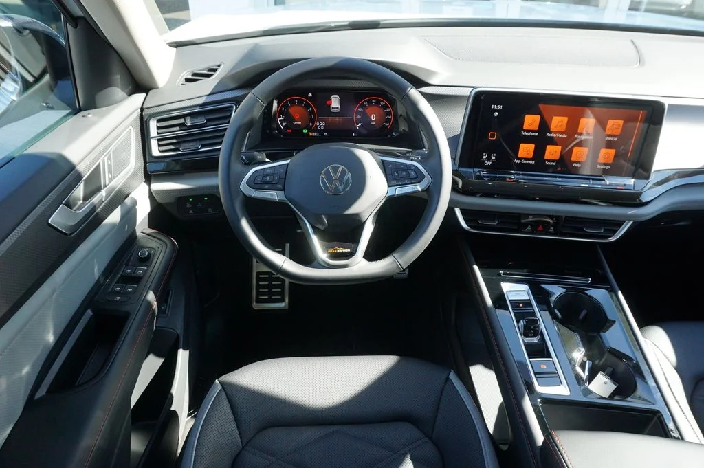 New 2026 White/off-white Volkswagen 2.0T Peak Edition image 13