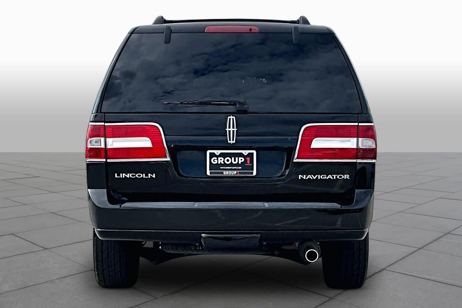 Used 2007 Black Lincoln Ultimate image 4