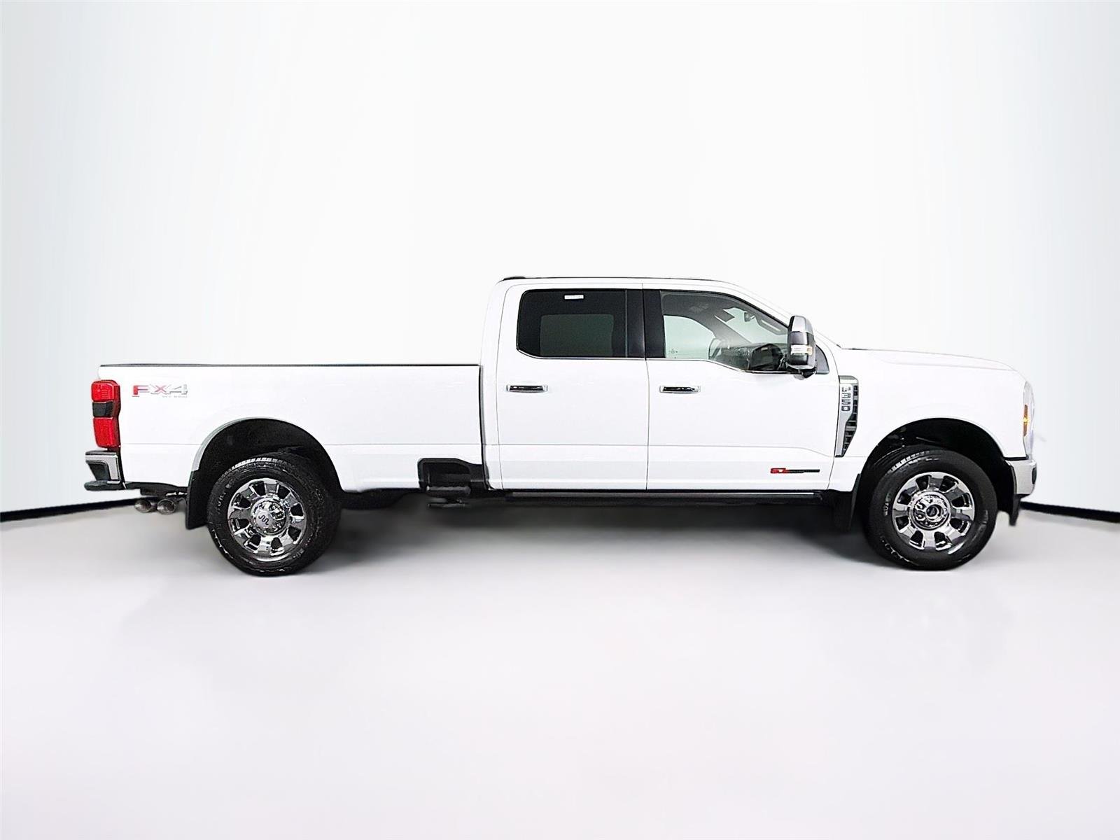 Used 2024 Oxford White Ford King Ranch image 8