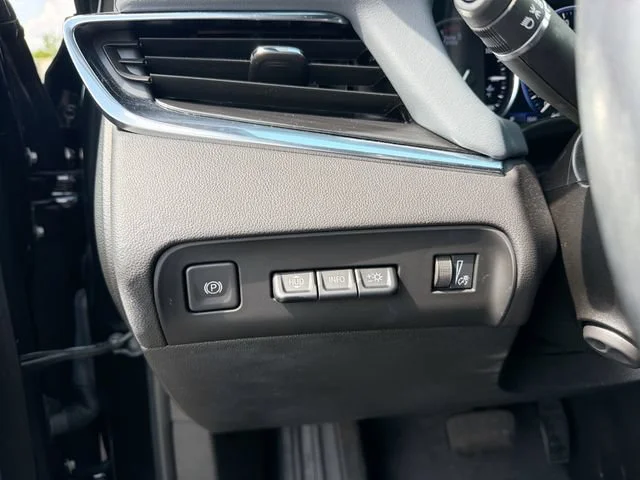 Certified Used 2023 Includes Spectra Gray lower exterior accent color.) Buick Premium image 18