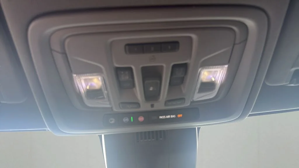 New 2026 Summit White GMC Elevation image 32