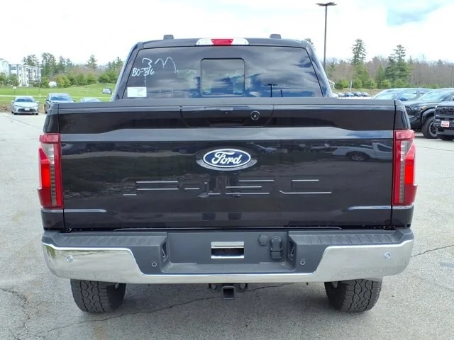 New 2026 Agate Black Metallic Ford XLT image 25