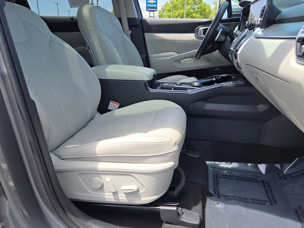 Used 2023 Gray Kia SX Prestige image 5