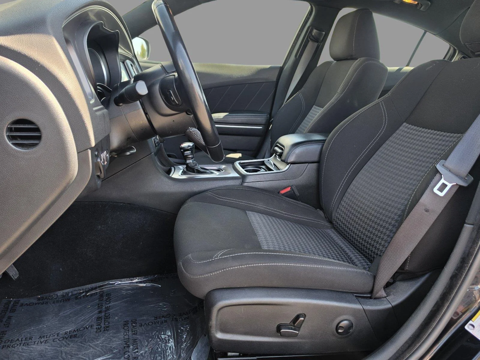 Used 2023  Dodge SXT image 14