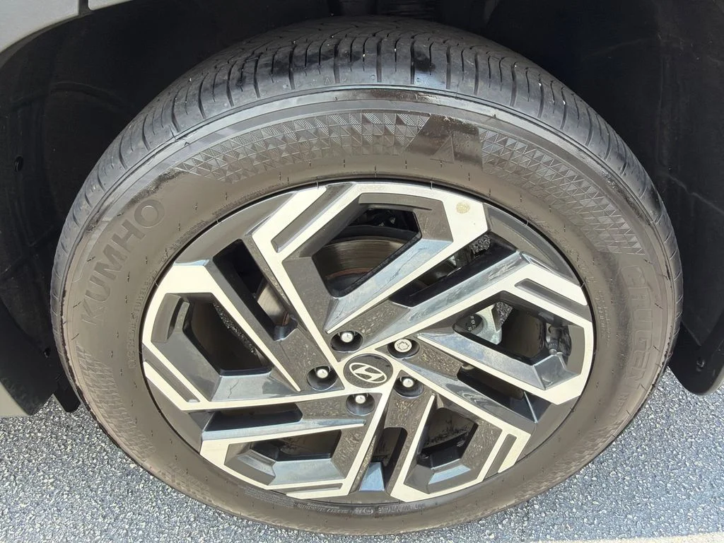 Used 2025 Black Hyundai Limited image 20