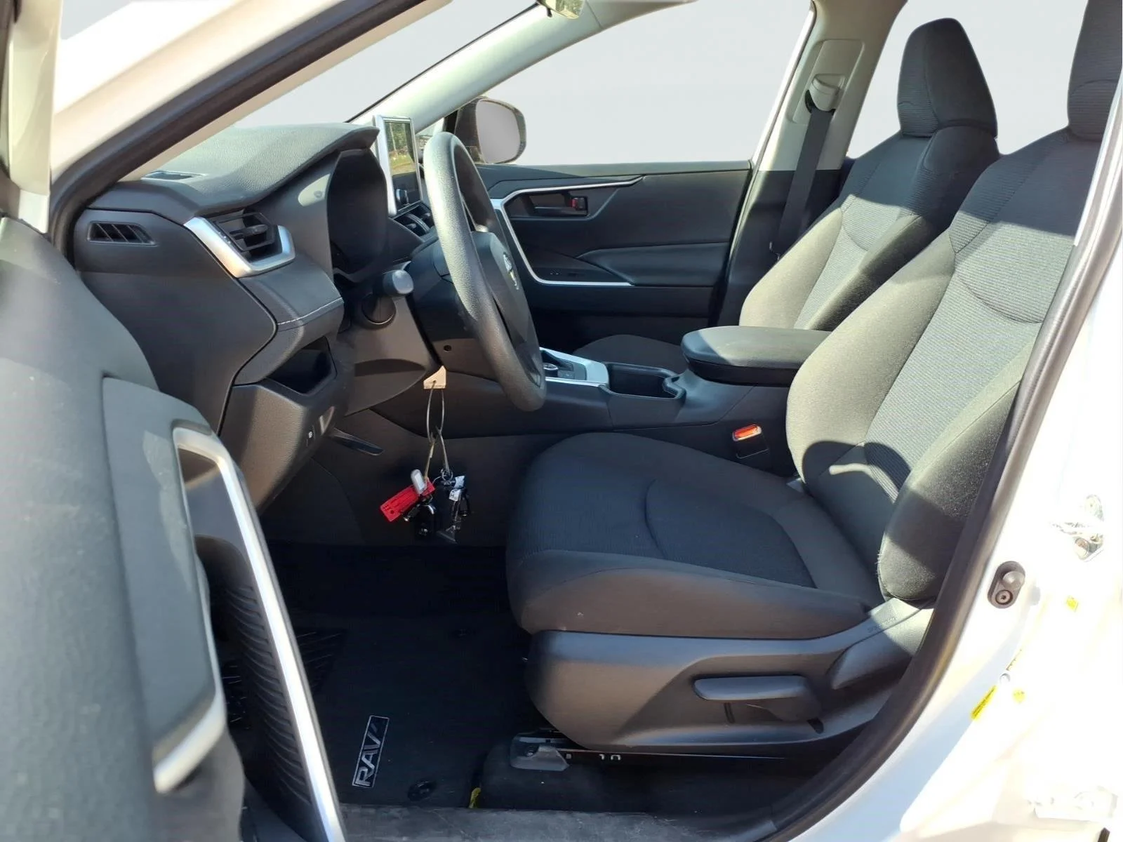 Used 2025 Ice Cap Toyota Hybrid LE image 17