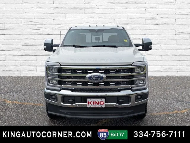 New 2026 Star White Metallic Tri-Coat Ford F-250® Lariat® image 35