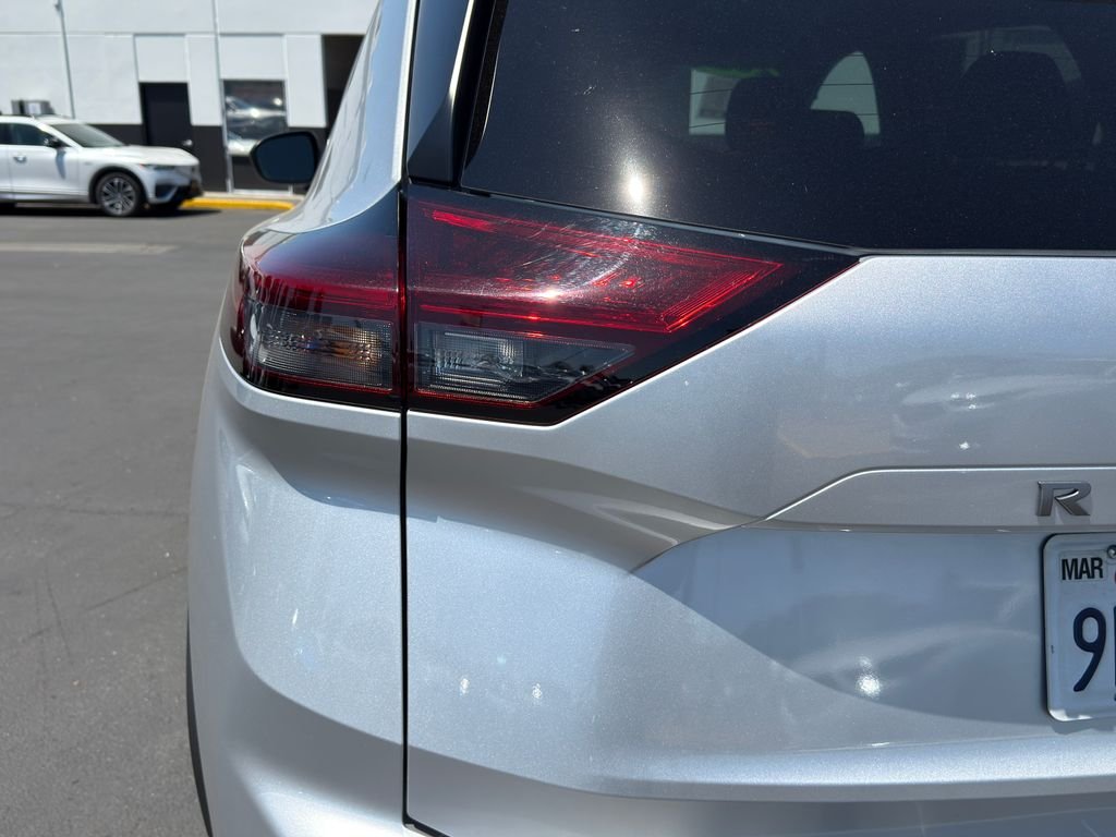 Used 2024 Silver Nissan S image 11