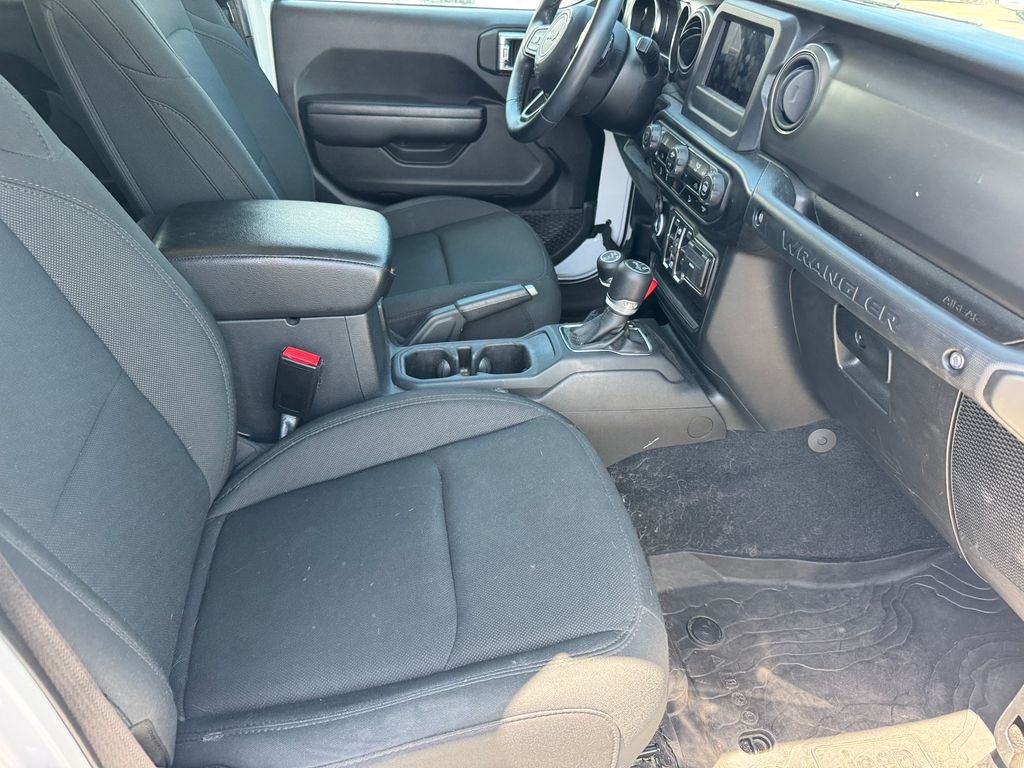 Used 2021 White Jeep Unlimited Sport S image 4