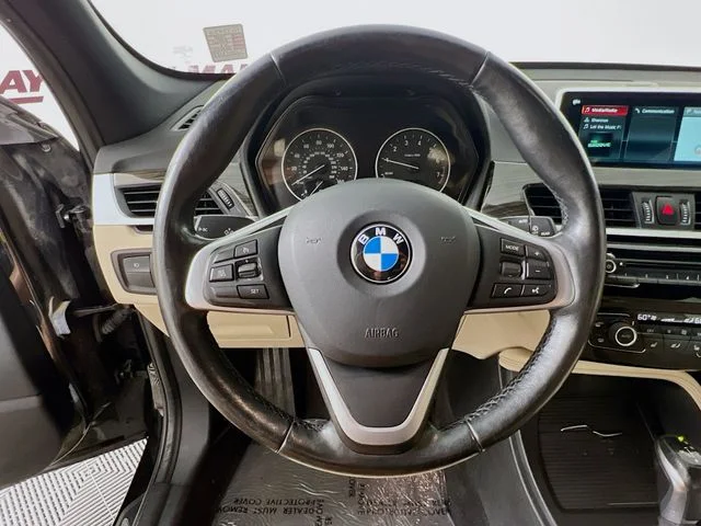 Used 2018 Black BMW xDrive28i image 12