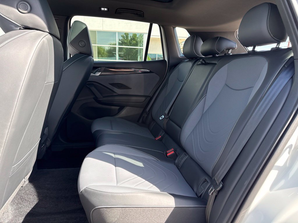 Certified Used 2026  Volkswagen SE R-Line Black image 25