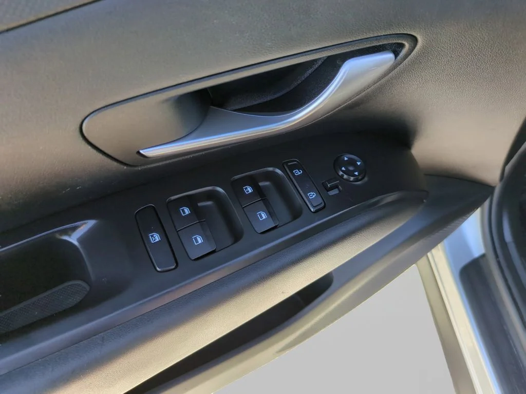 Used 2023 Silver Hyundai SE image 16