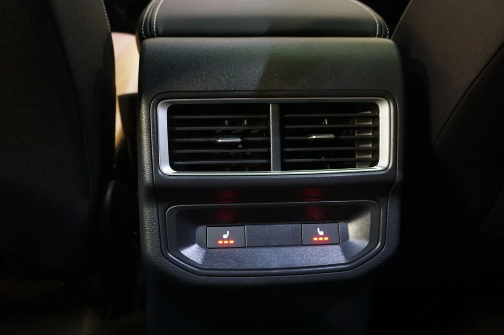 New 2026 Pure Gray Volkswagen 2.0T SEL R-Line Black image 31
