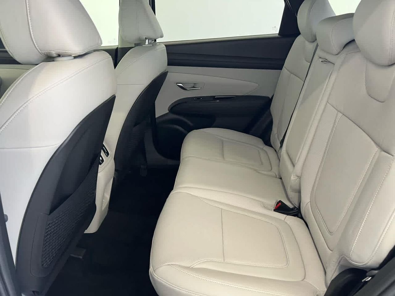2025 Hyundai Tucson Limited - Photo 29