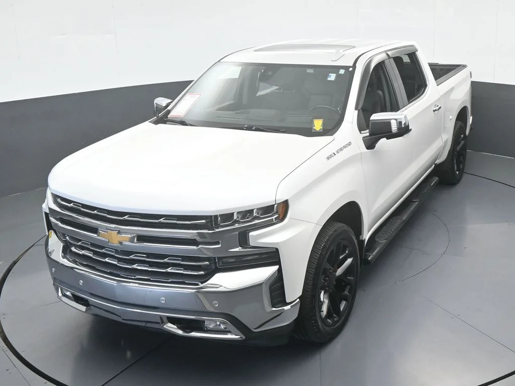 Used 2022 Iridescent Pearl Tricoat Chevrolet LTZ image 49