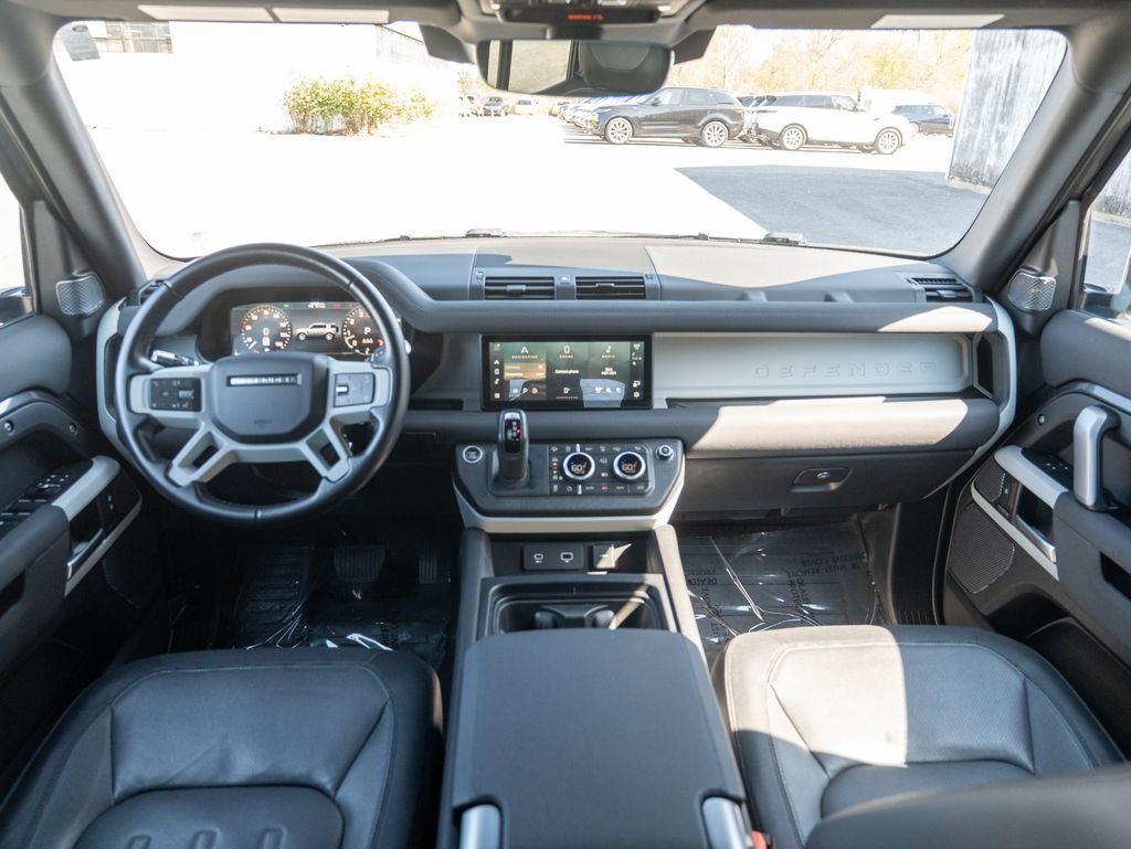 Certified Used 2022 Gray Land Rover X-Dynamic SE image 17