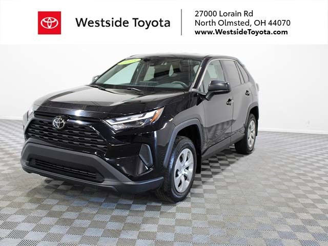 2023 Toyota RAV4 LE AWD's photo