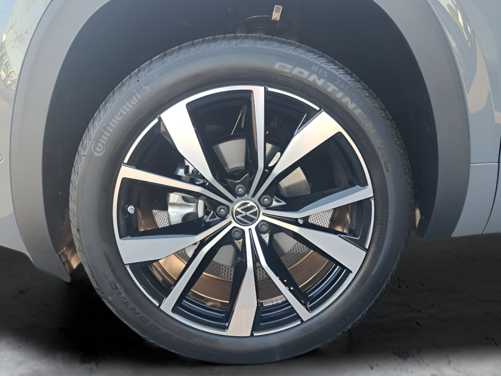 New 2025 Gray Volkswagen 2.0T SEL Premium R-Line image 10