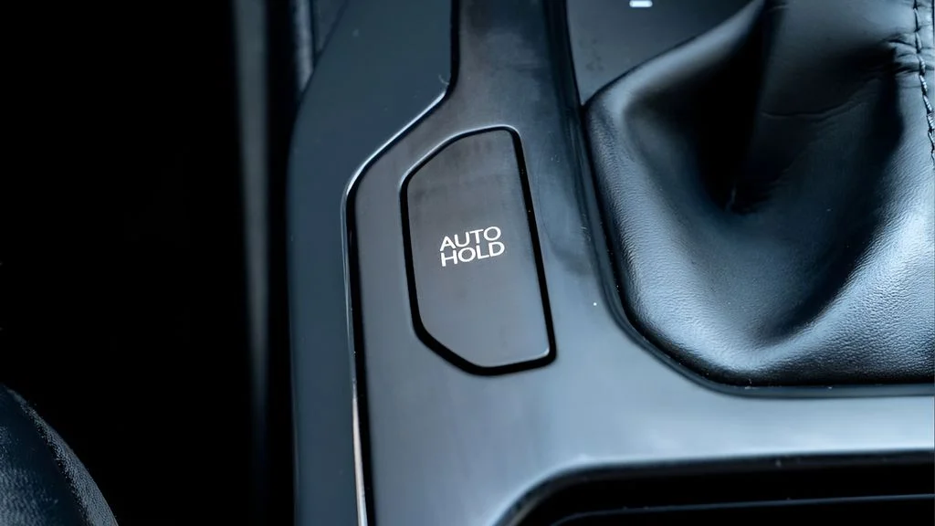 Used 2025 White Kia GT-Line image 38