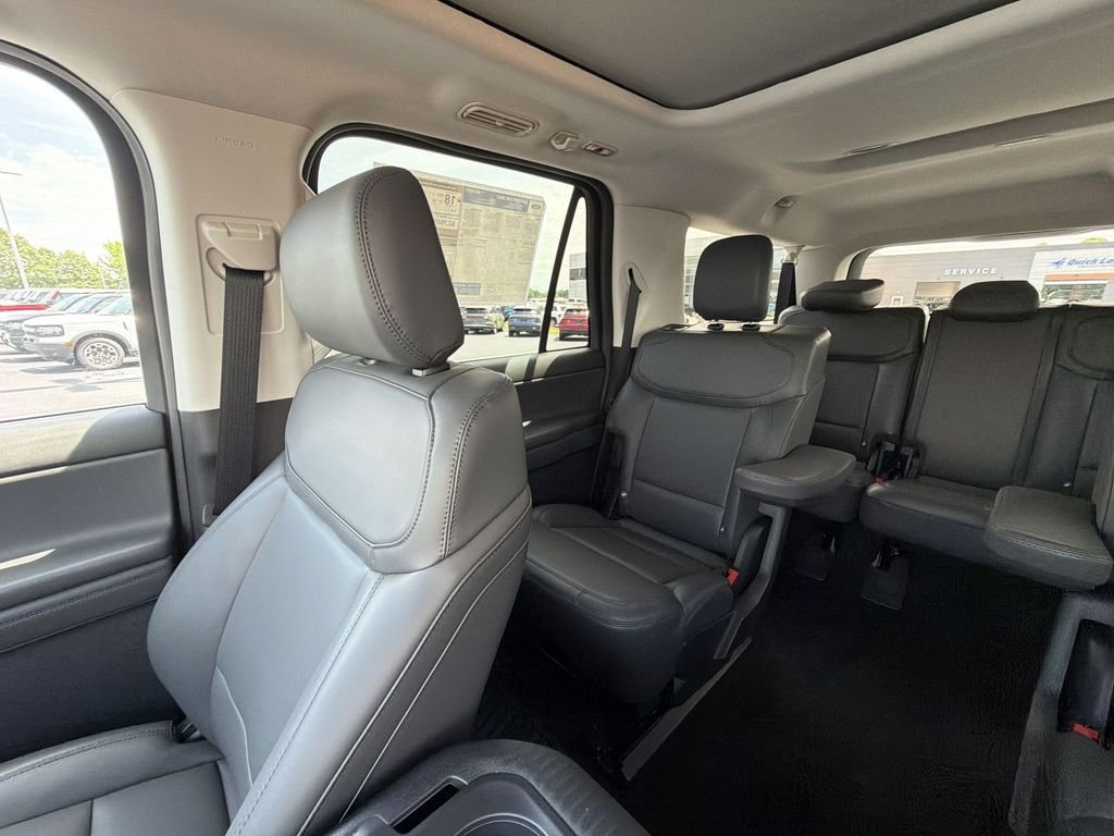 New 2026 Space Silver Metallic Ford MAX Active image 12